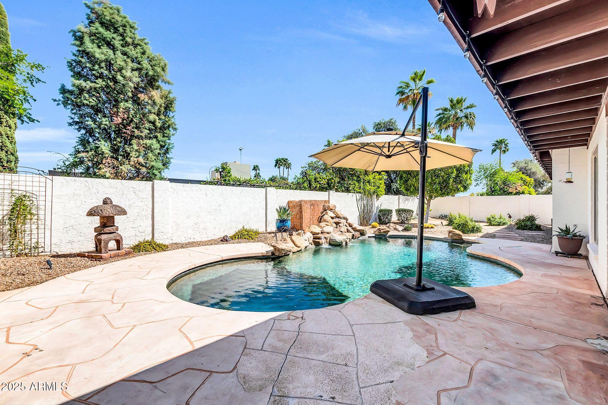4008 E ALAN Lane