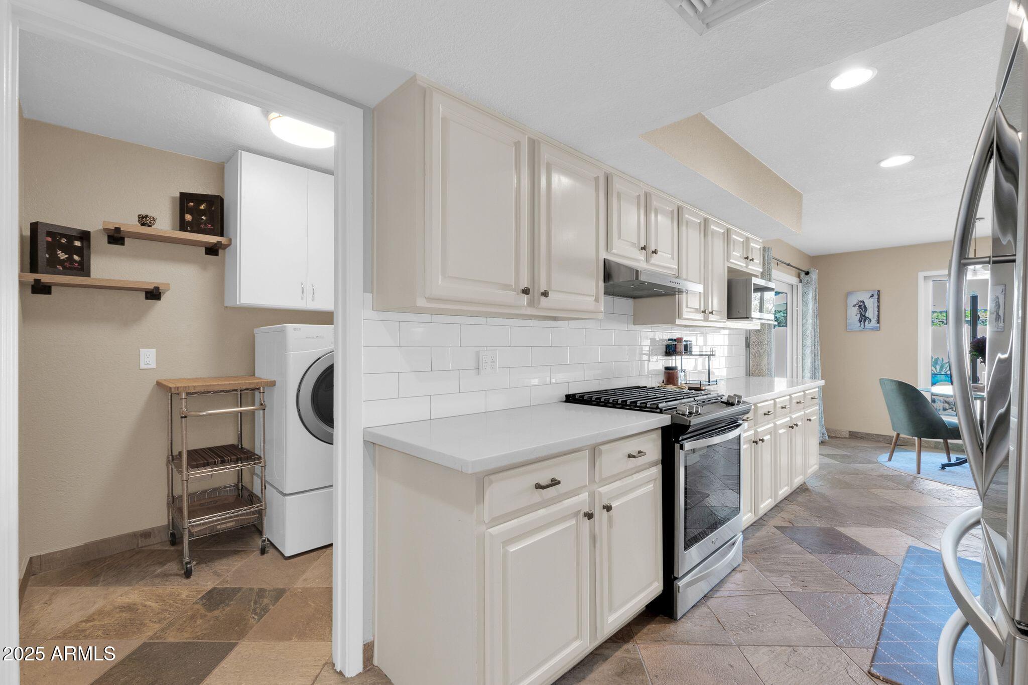 4008 E ALAN Lane