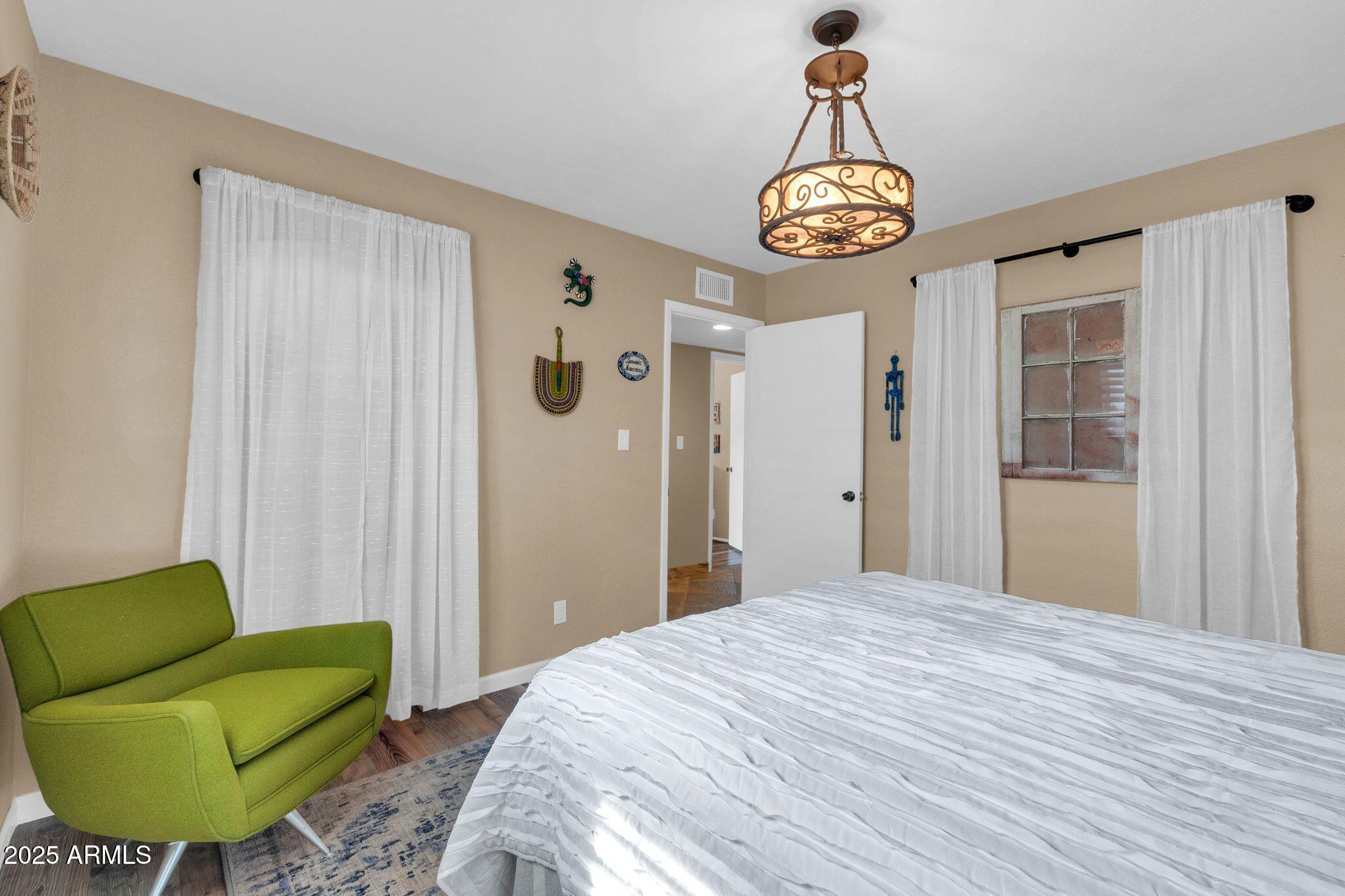 4008 E ALAN Lane