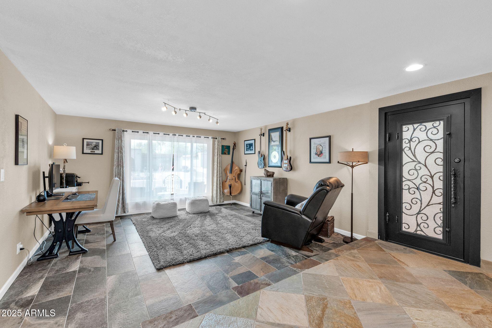 4008 E ALAN Lane