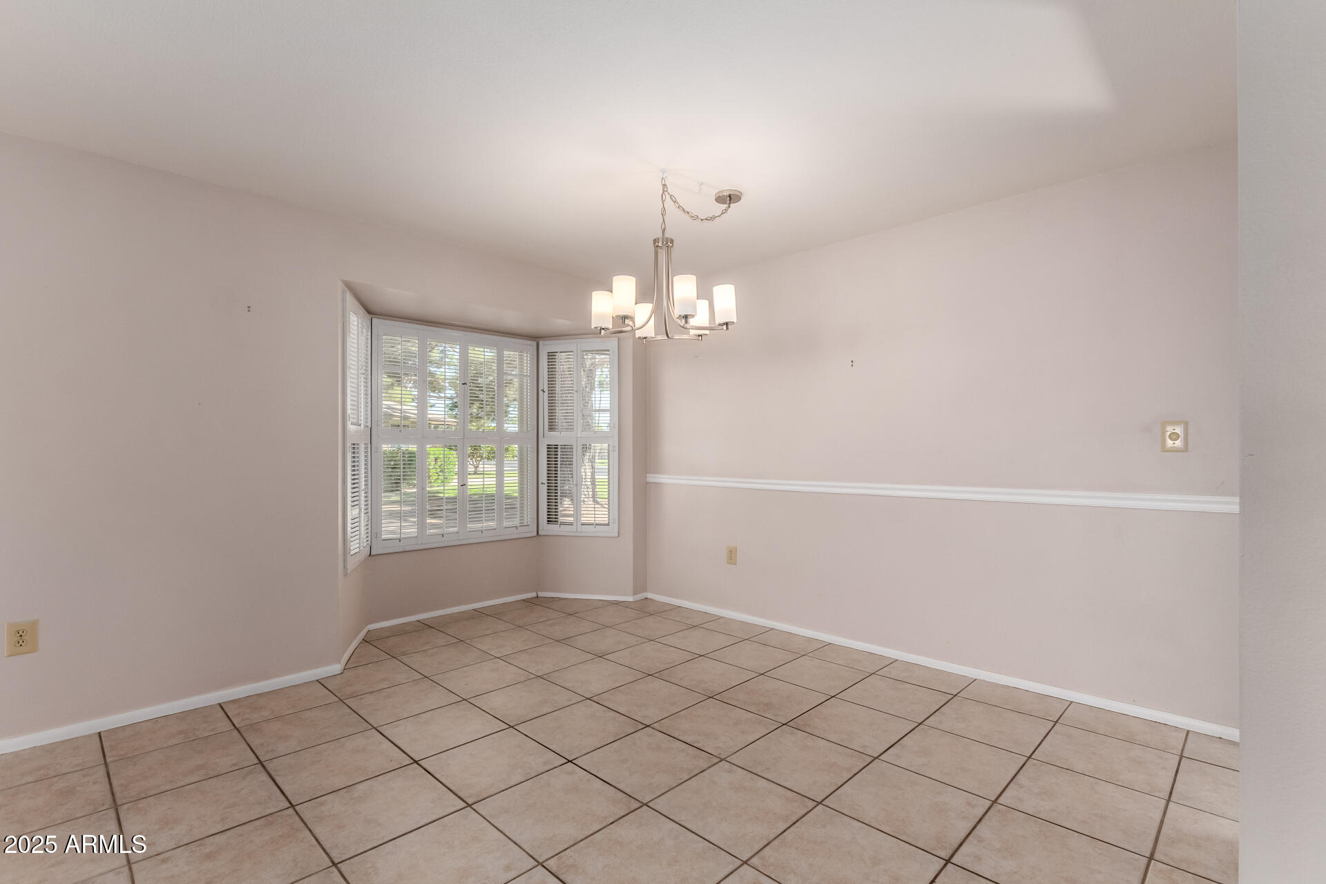 10012 W BOLIVAR Drive