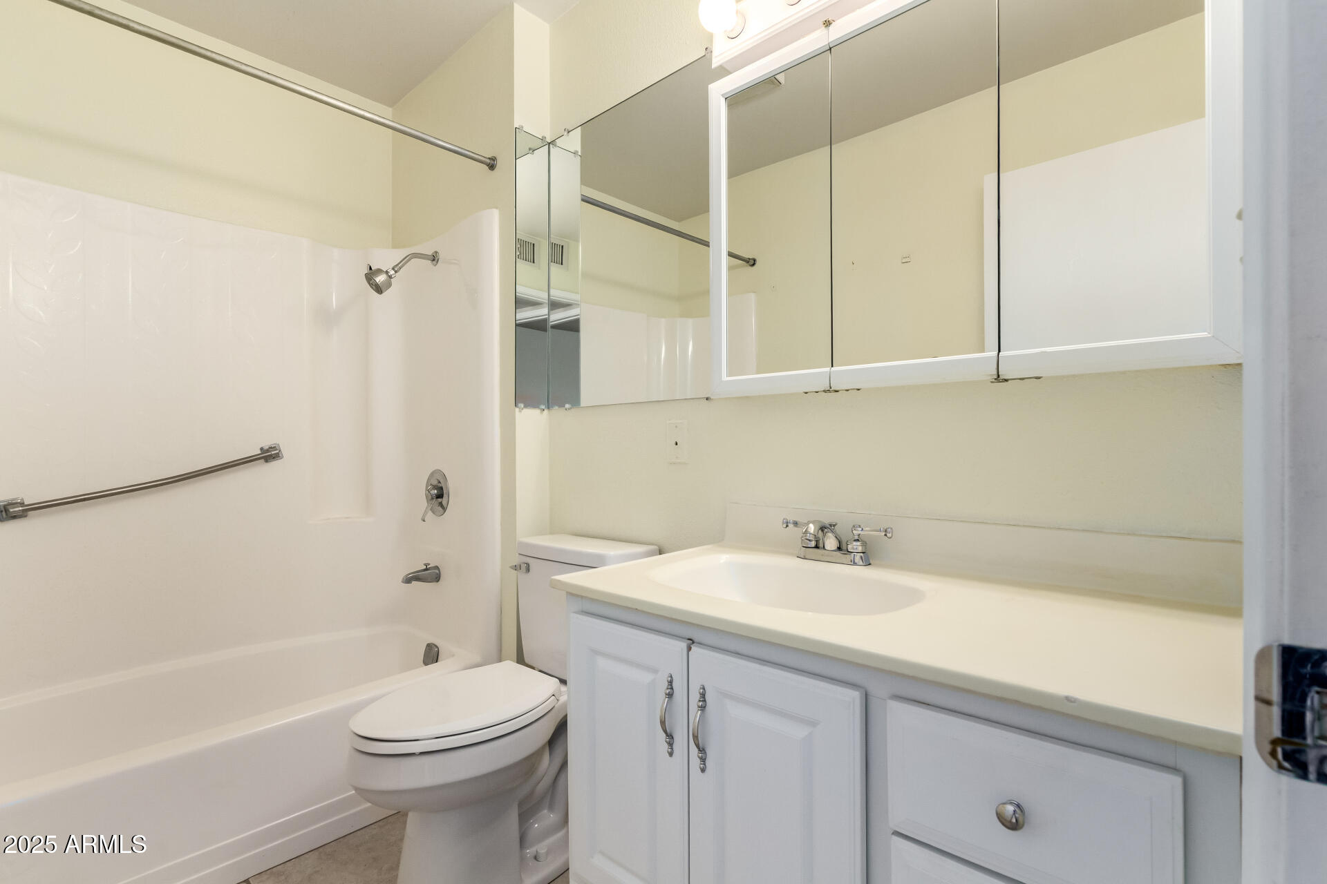 10012 W BOLIVAR Drive