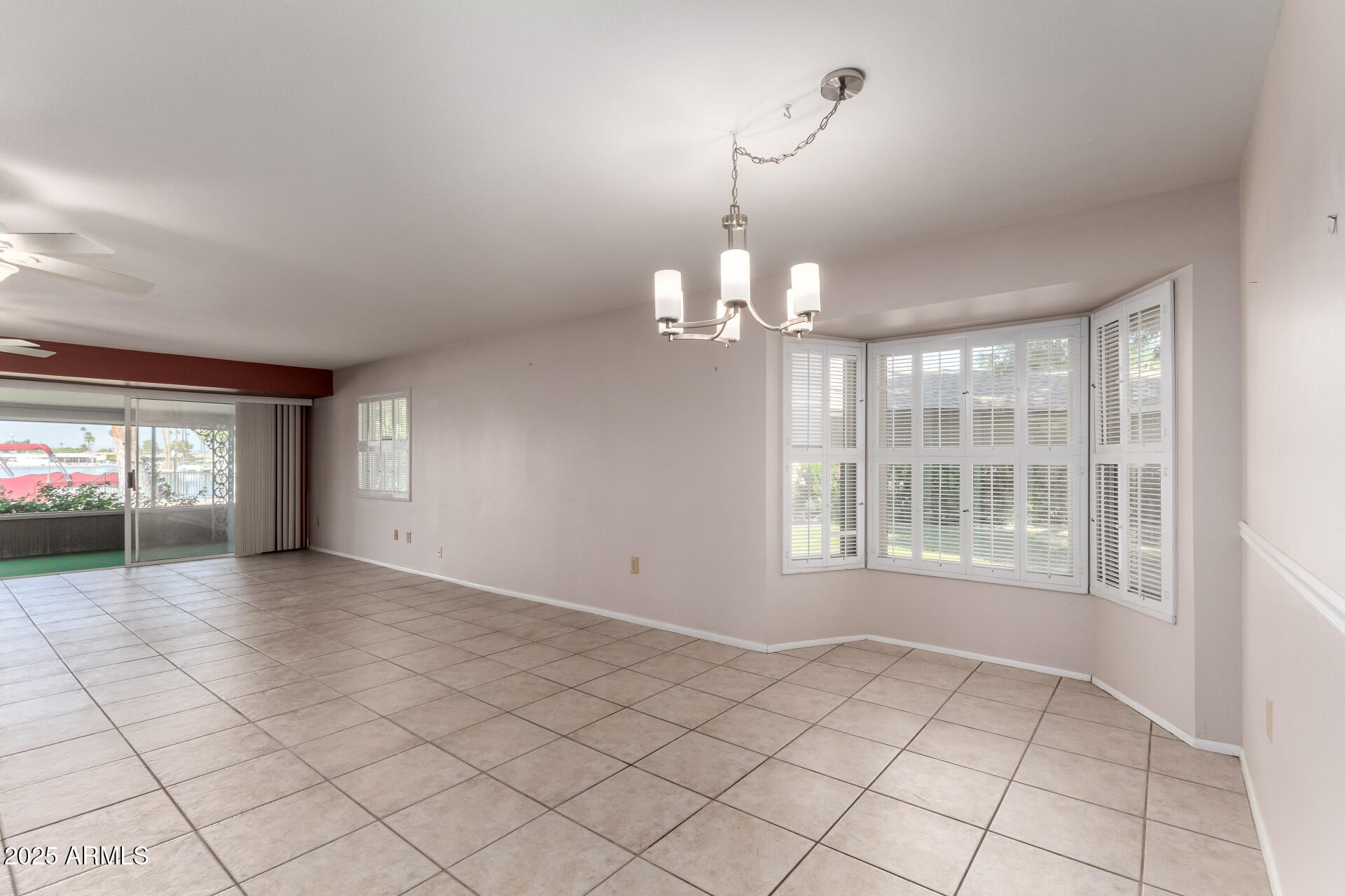 10012 W BOLIVAR Drive