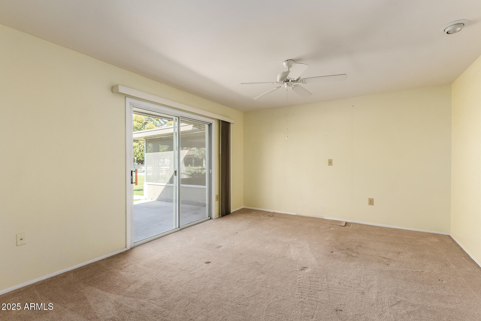 10012 W BOLIVAR Drive