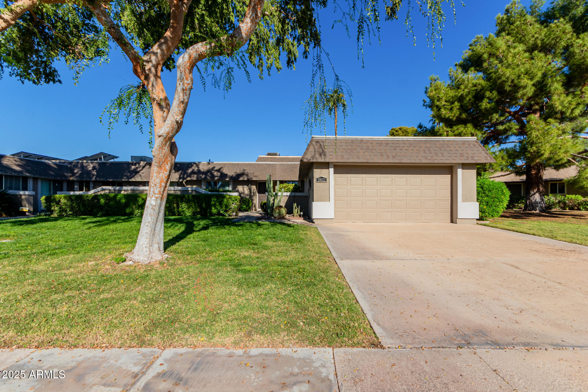 10012 W BOLIVAR Drive