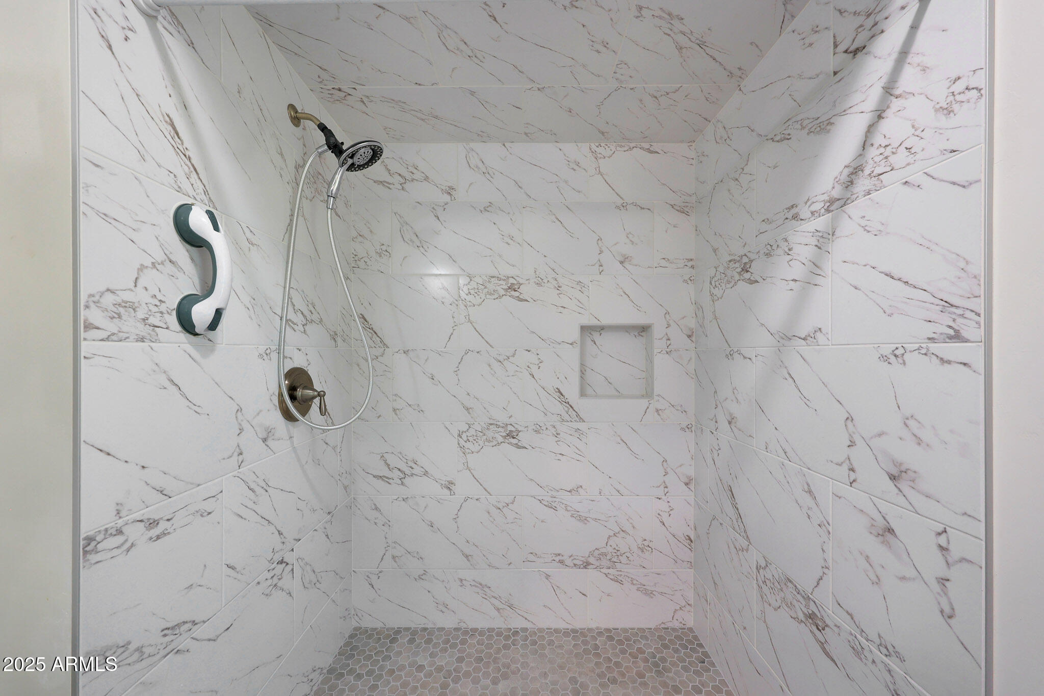 10754 W BROOKSIDE Drive