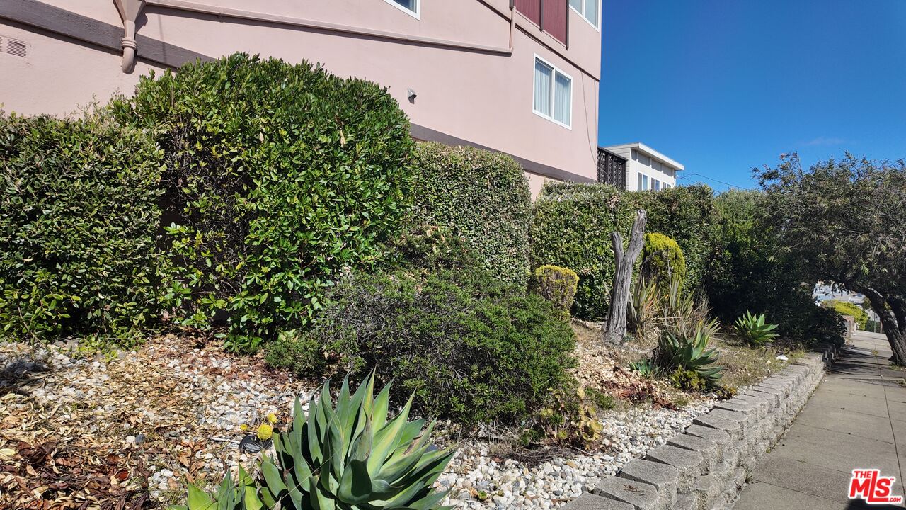 600 Gennessee St