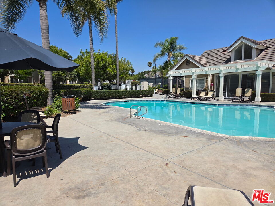 8805 Berkshire Way Unit: B