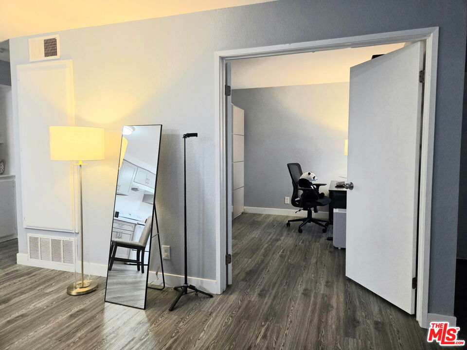 8805 Berkshire Way Unit: B