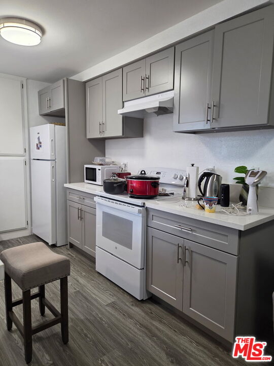 8805 Berkshire Way Unit: B