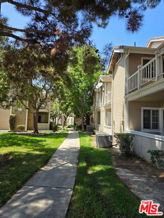 8805 Berkshire Way Unit: B