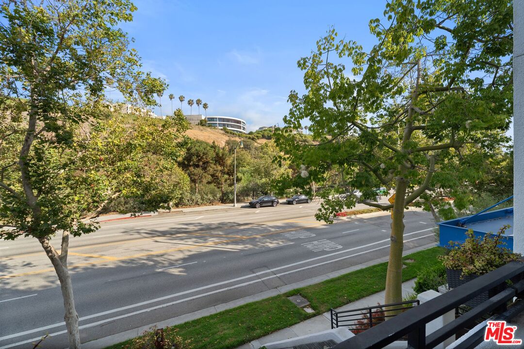 12911 Bluff Creek Dr