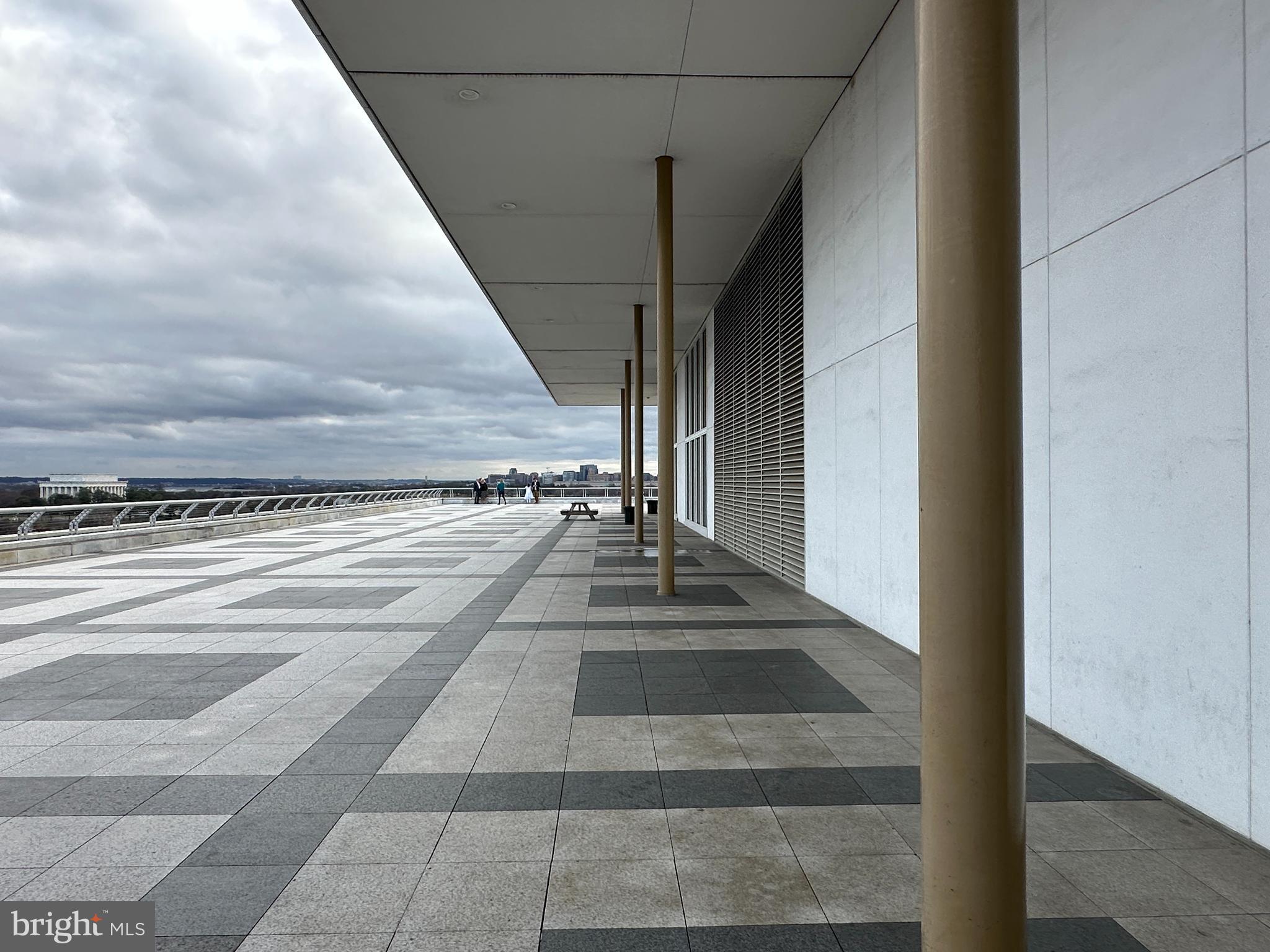 950 25TH STREET NW 425N