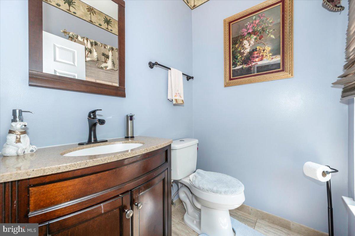 2102 WALNUT RIDGE COURT