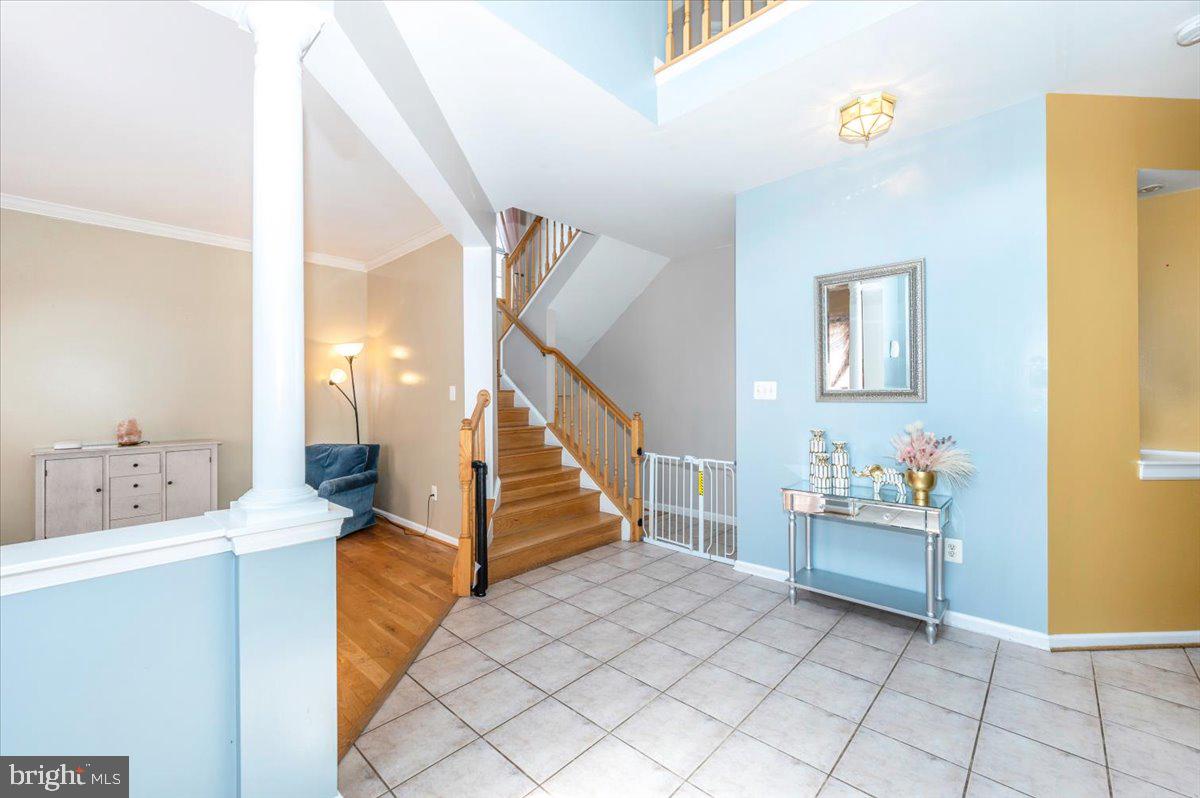 2102 WALNUT RIDGE COURT