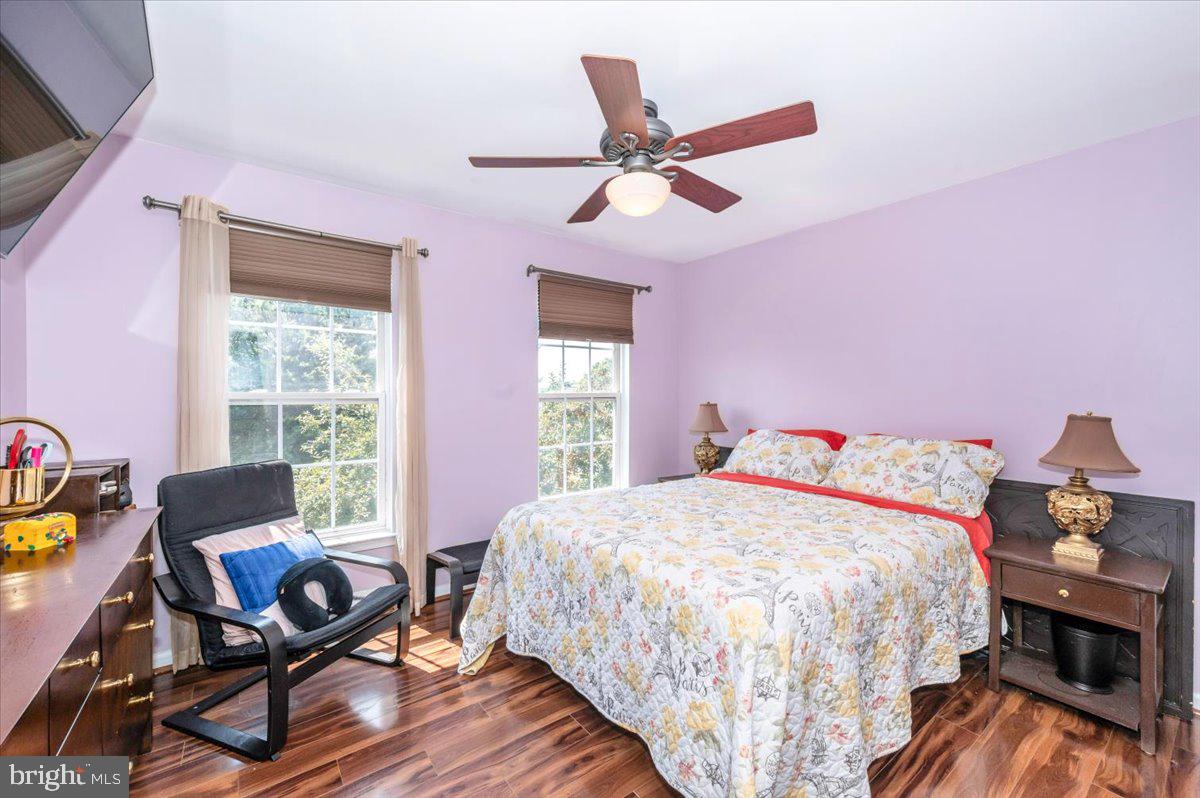 2102 WALNUT RIDGE COURT