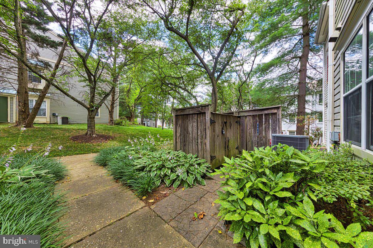 13913 HIGHSTREAM PLACE 810