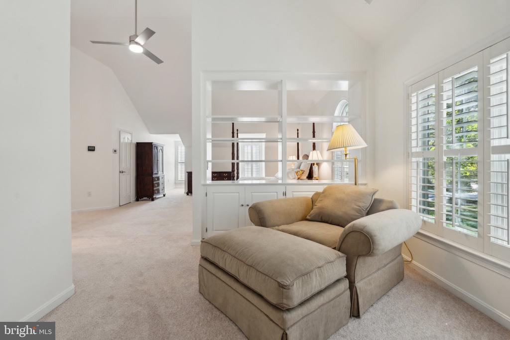 17516 APPLEWOOD LANE