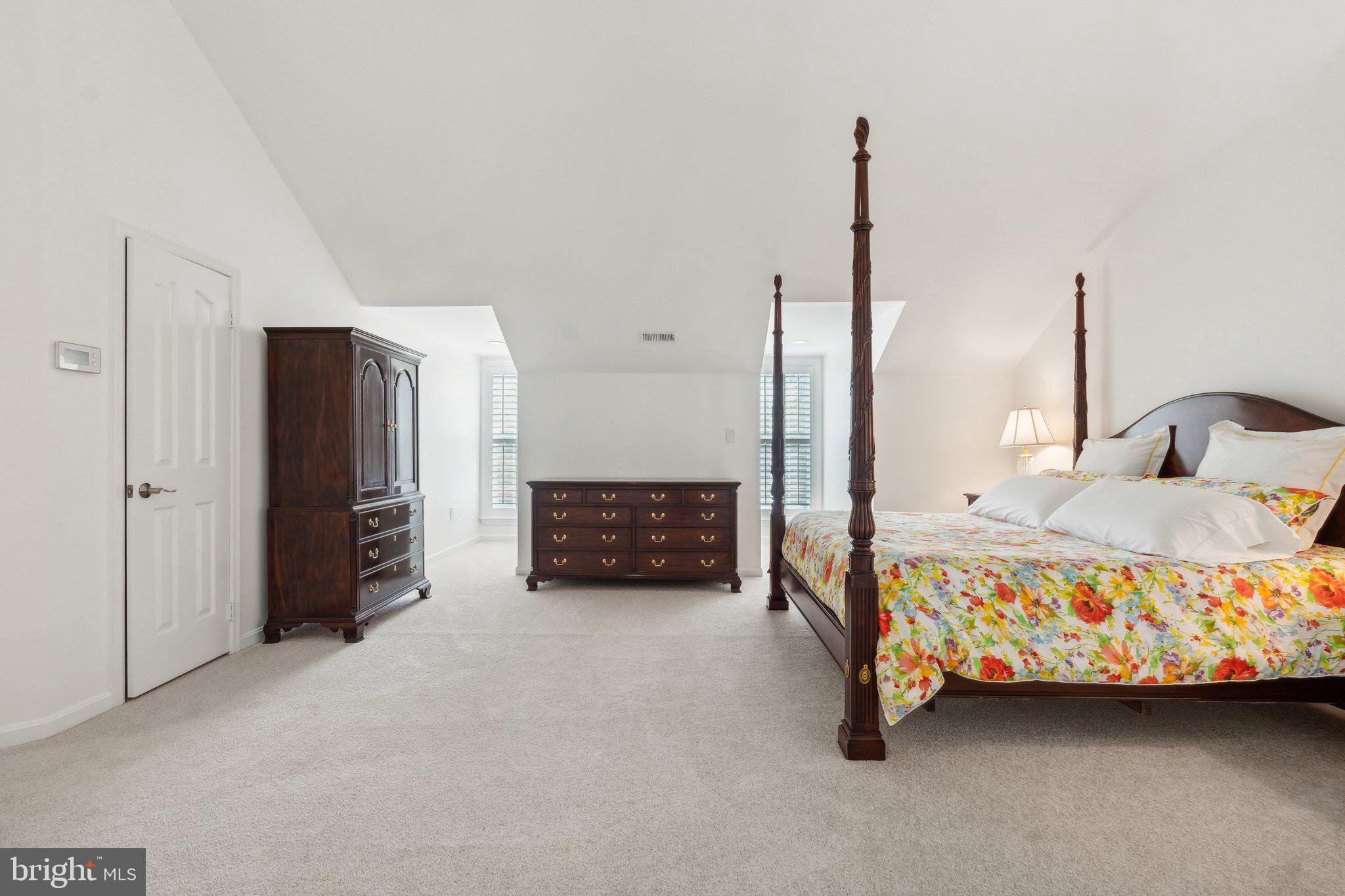 17516 APPLEWOOD LANE