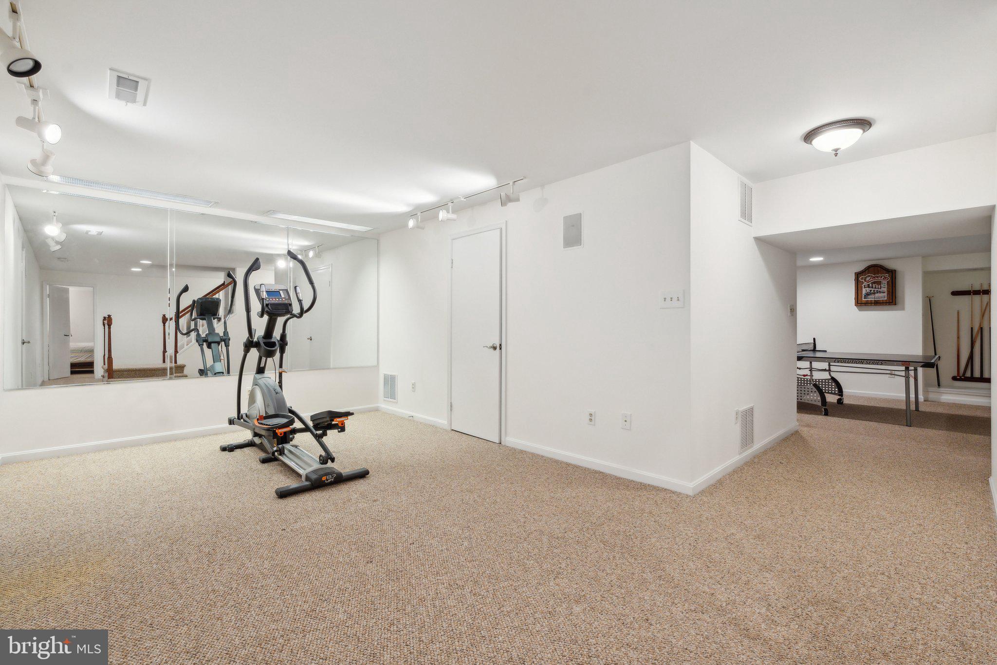 17516 APPLEWOOD LANE