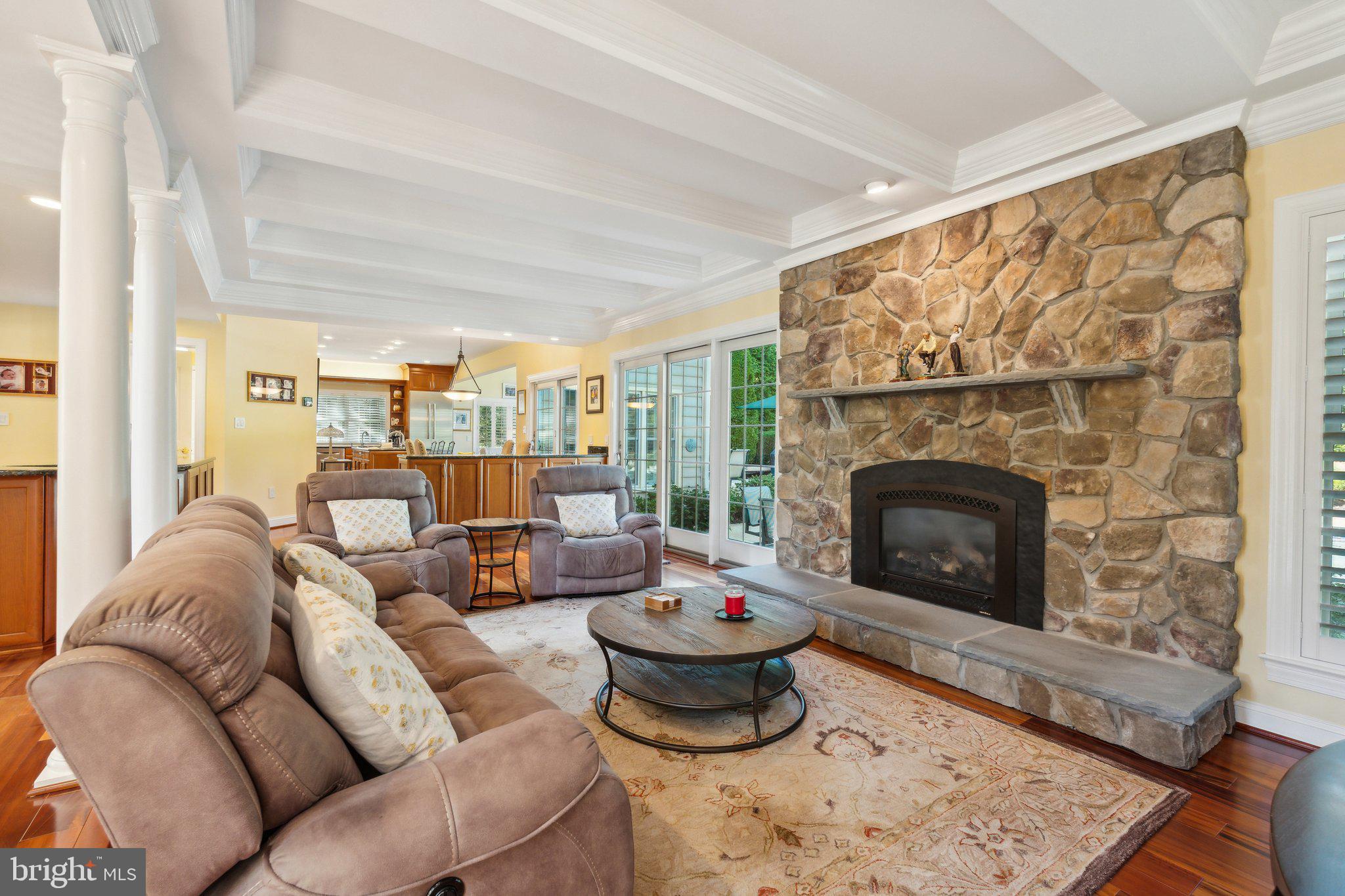 17516 APPLEWOOD LANE