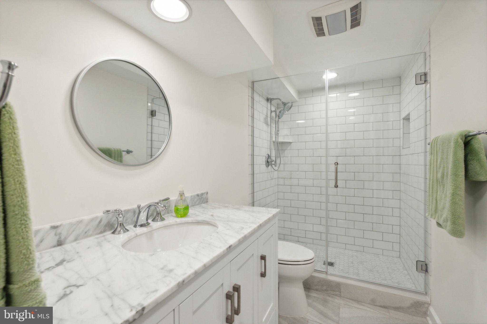 17516 APPLEWOOD LANE