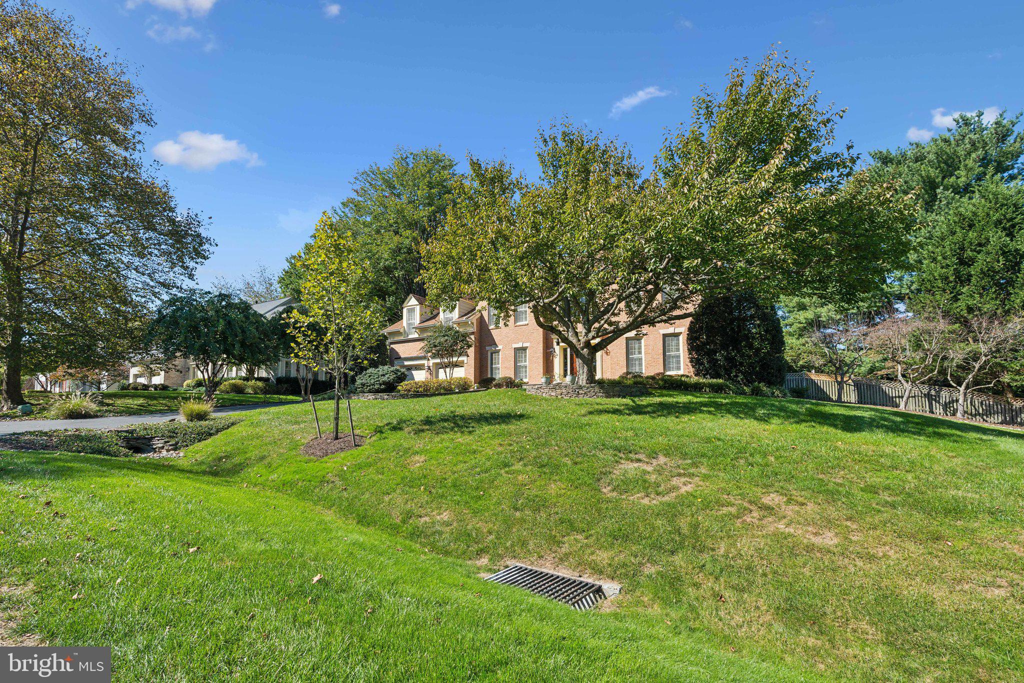 17516 APPLEWOOD LANE