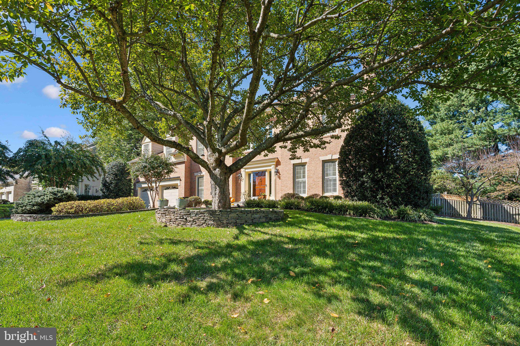 17516 APPLEWOOD LANE