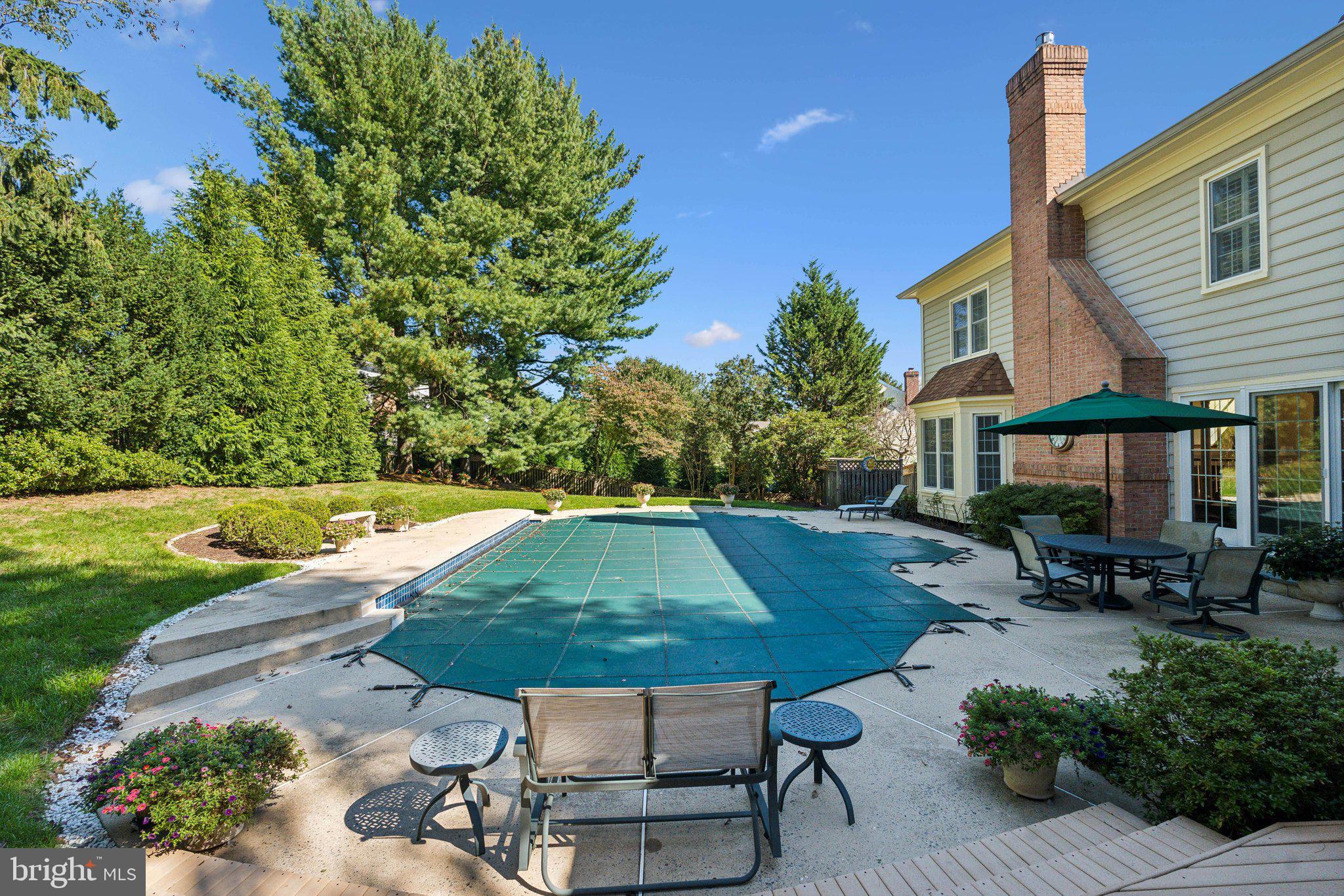 17516 APPLEWOOD LANE