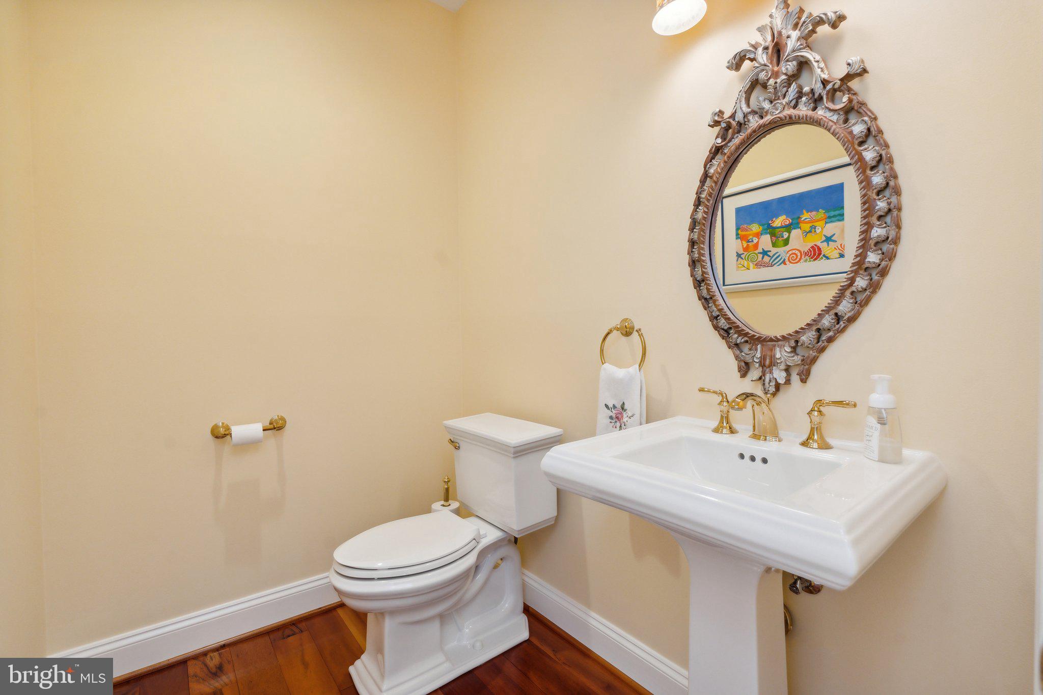 17516 APPLEWOOD LANE