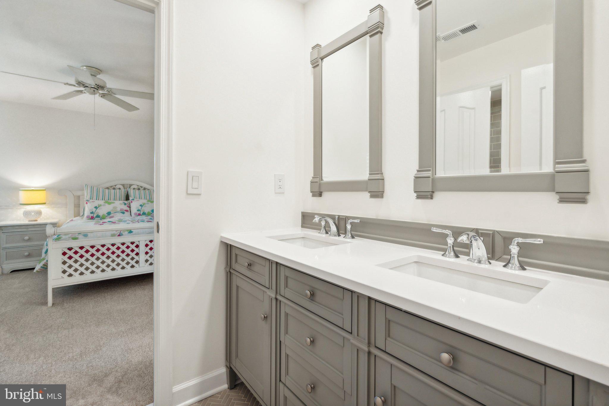 17516 APPLEWOOD LANE