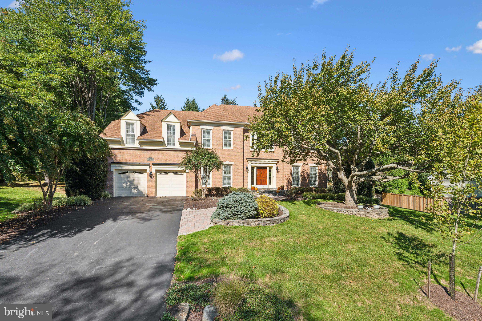 17516 APPLEWOOD LANE