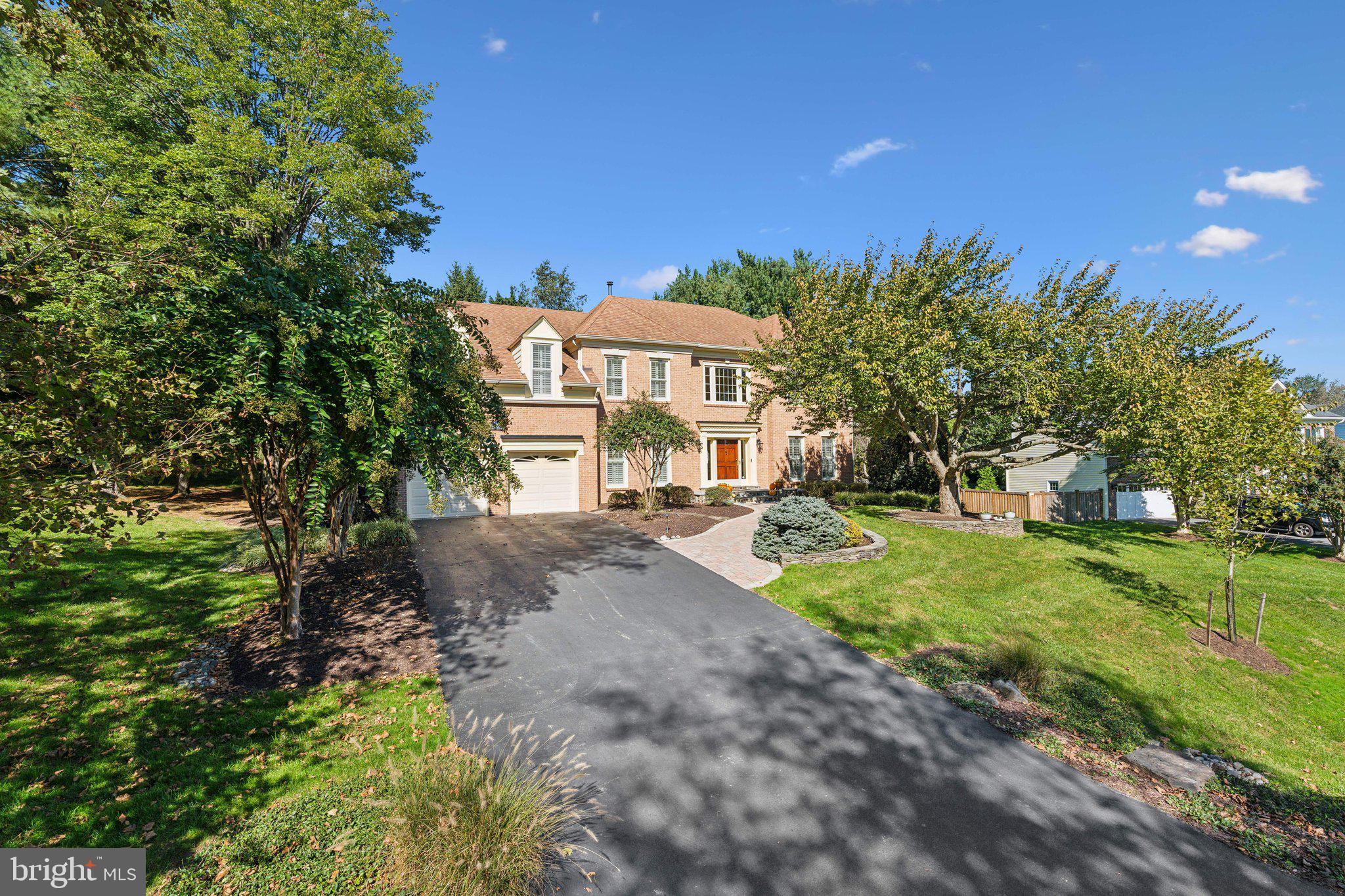 17516 APPLEWOOD LANE