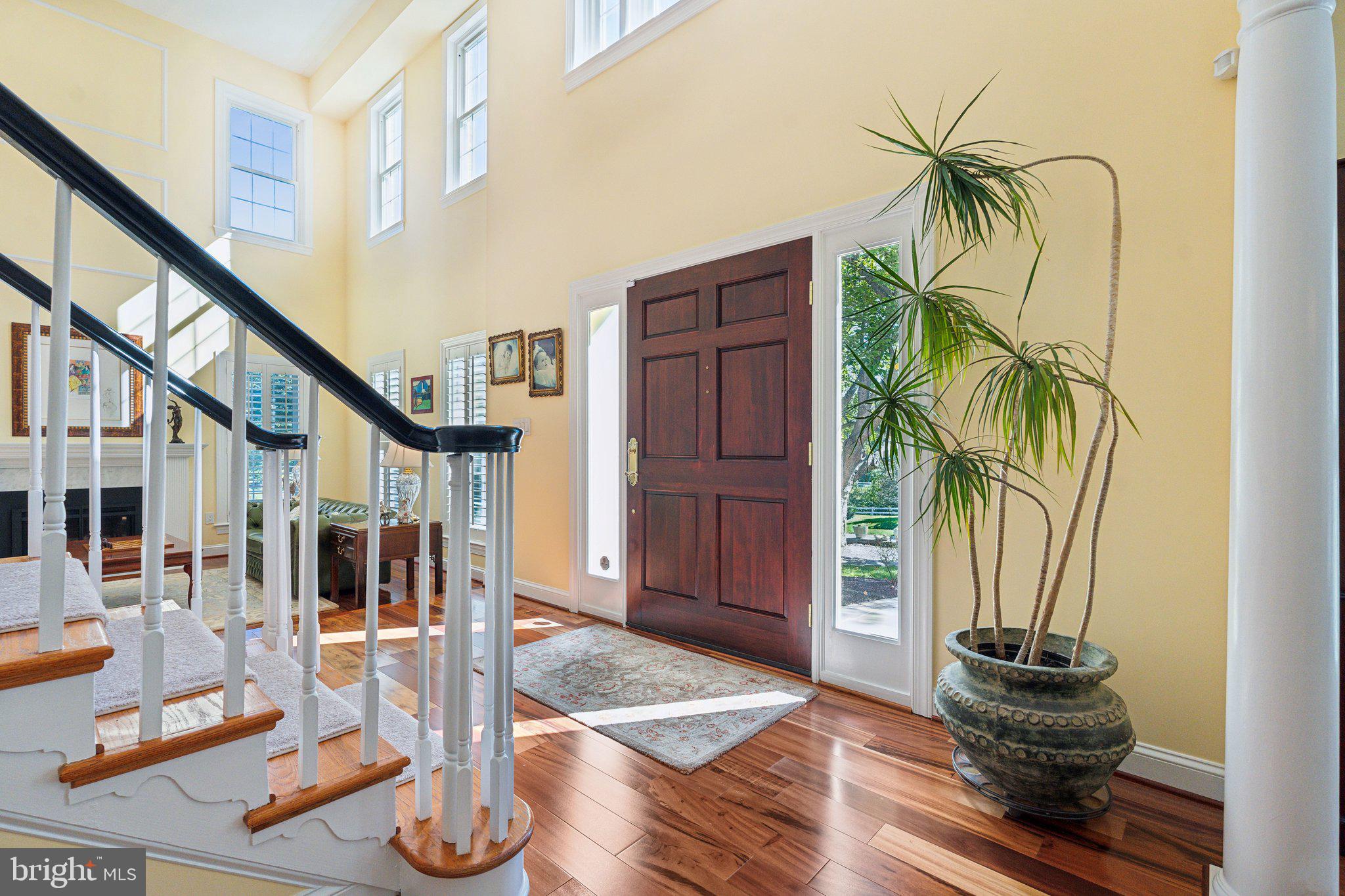 17516 APPLEWOOD LANE