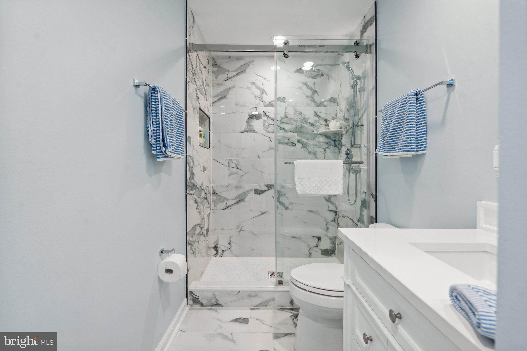 17516 APPLEWOOD LANE