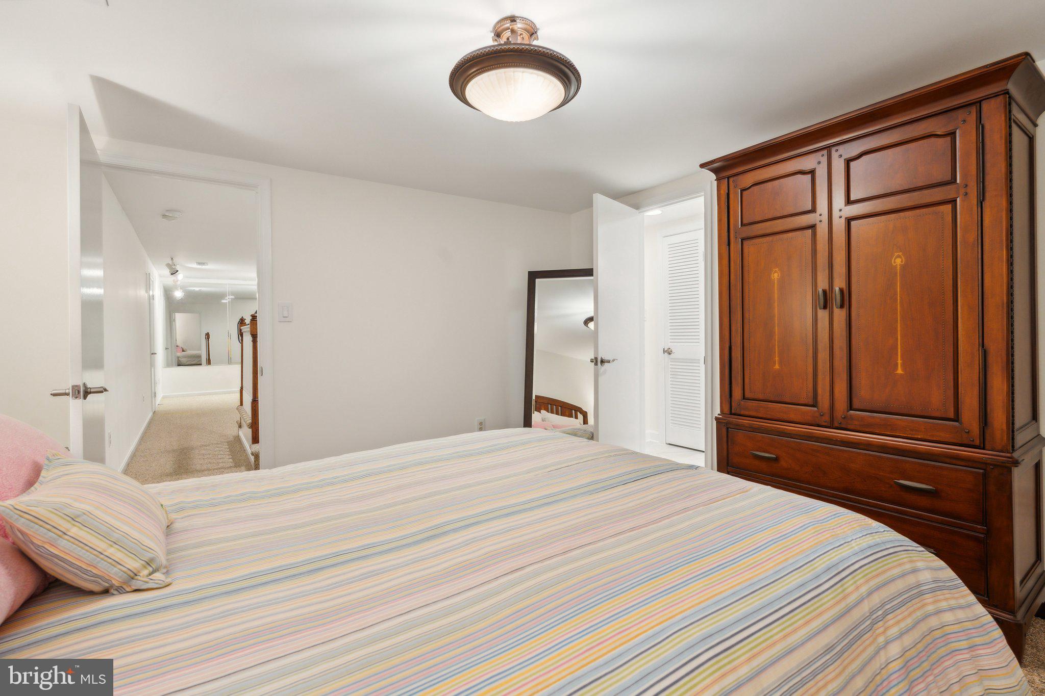 17516 APPLEWOOD LANE