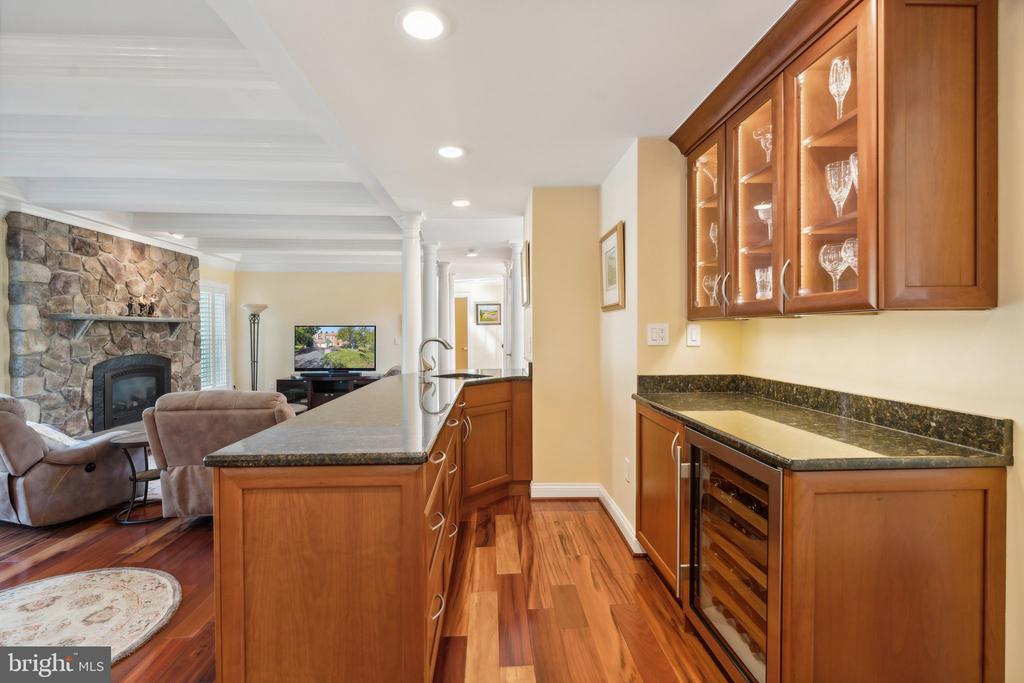 17516 APPLEWOOD LANE