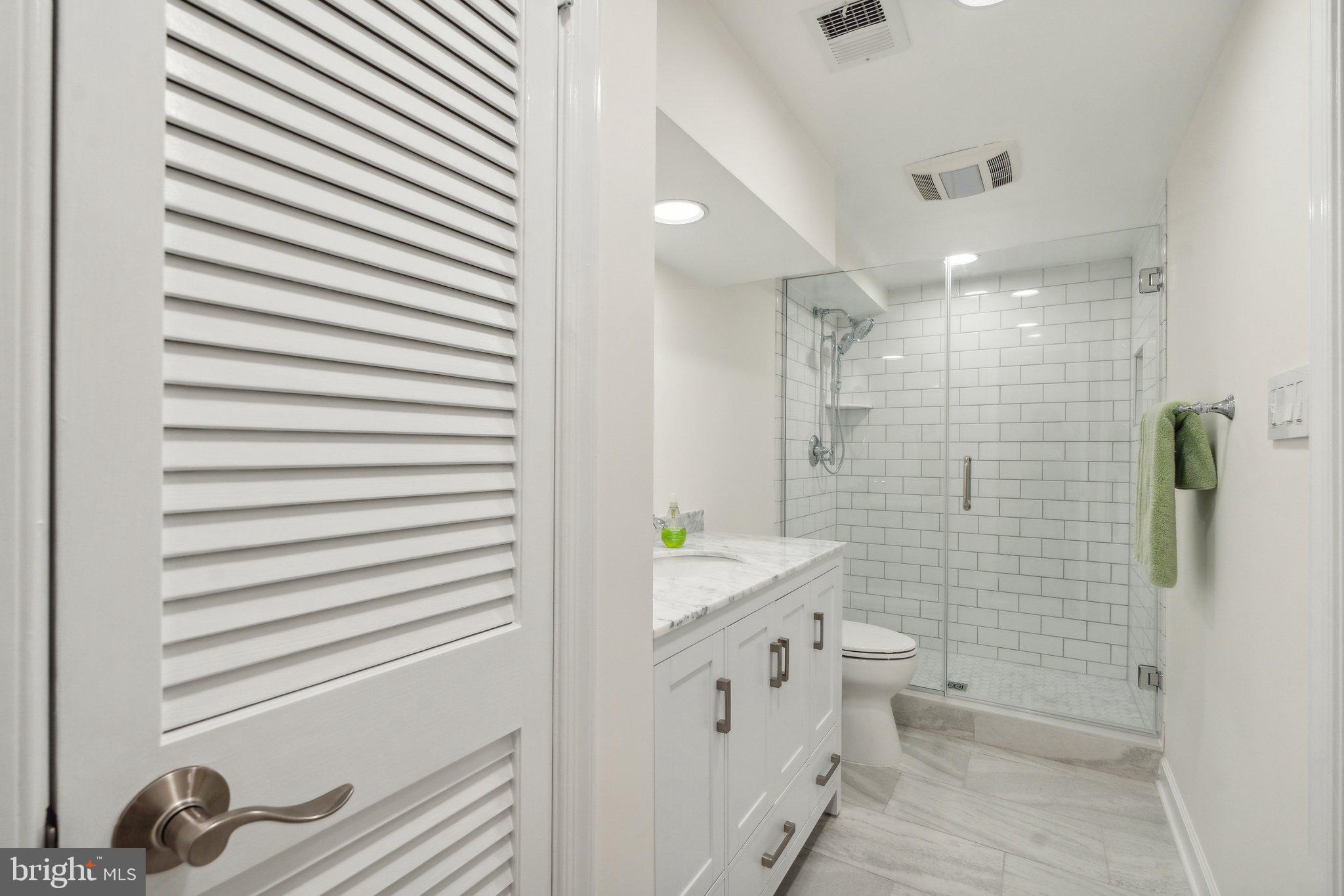 17516 APPLEWOOD LANE