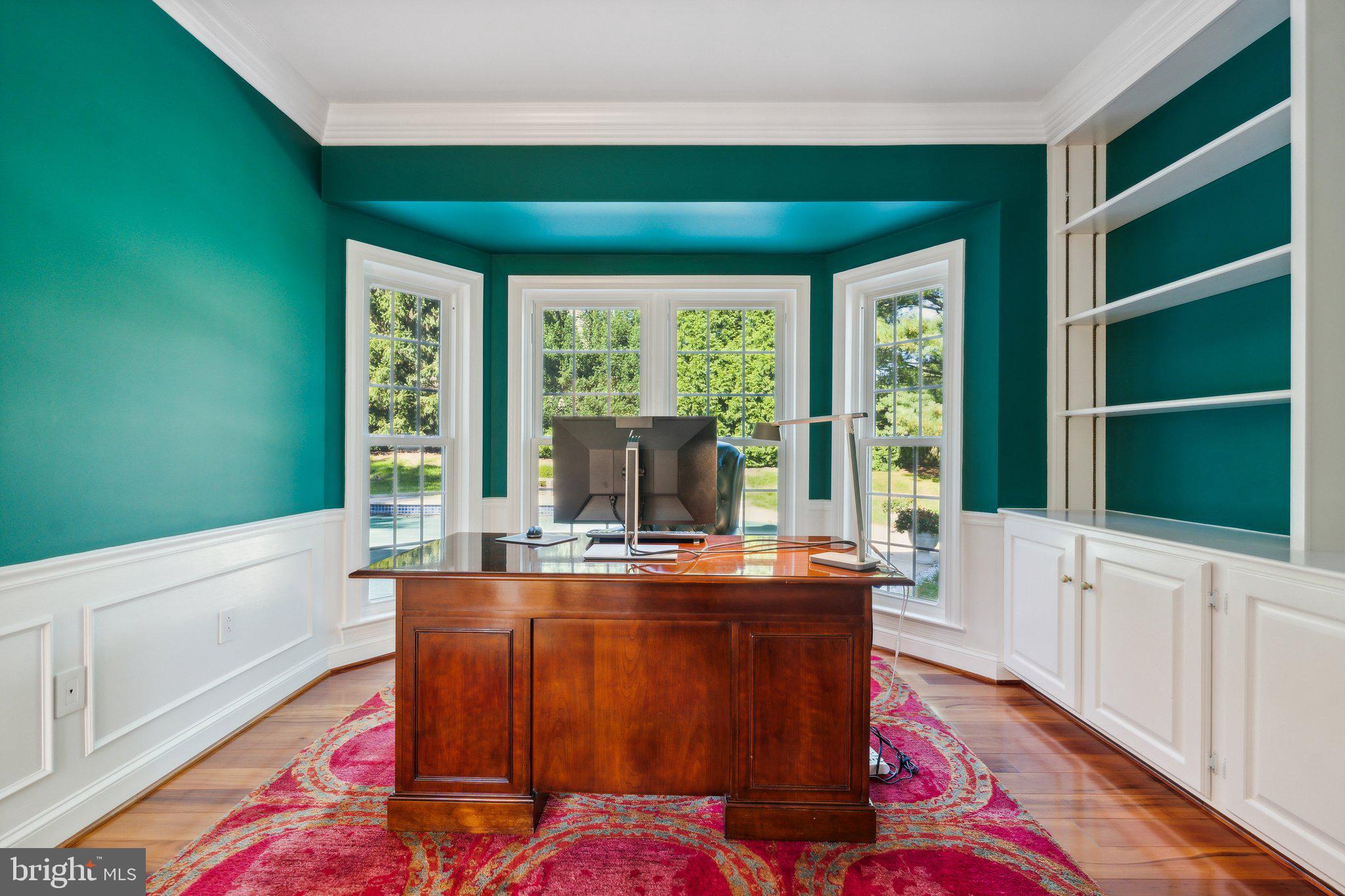 17516 APPLEWOOD LANE