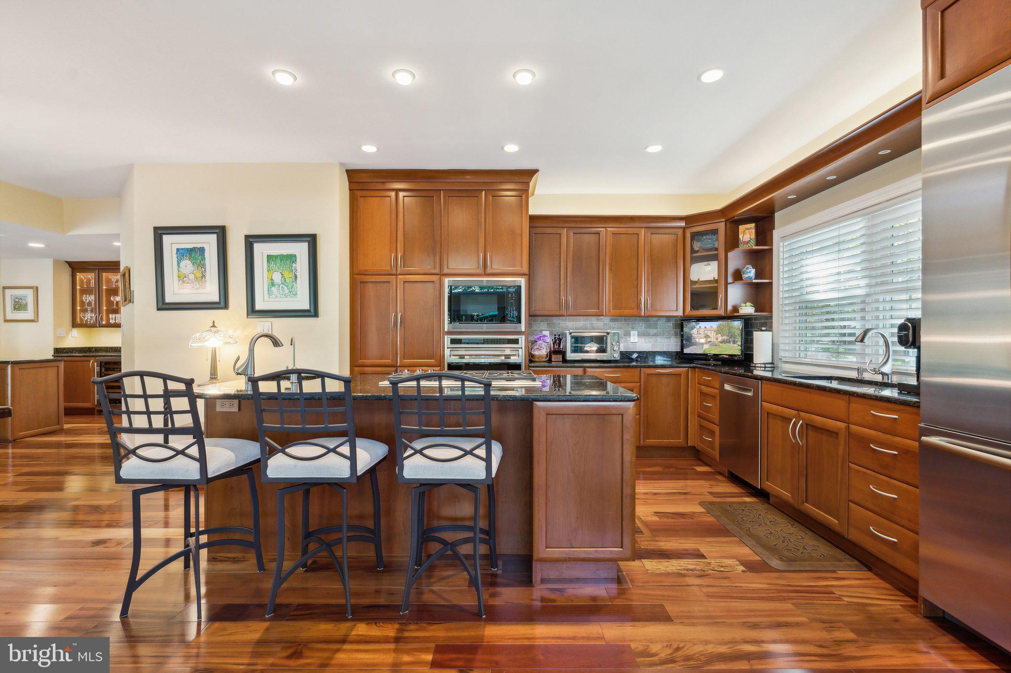 17516 APPLEWOOD LANE