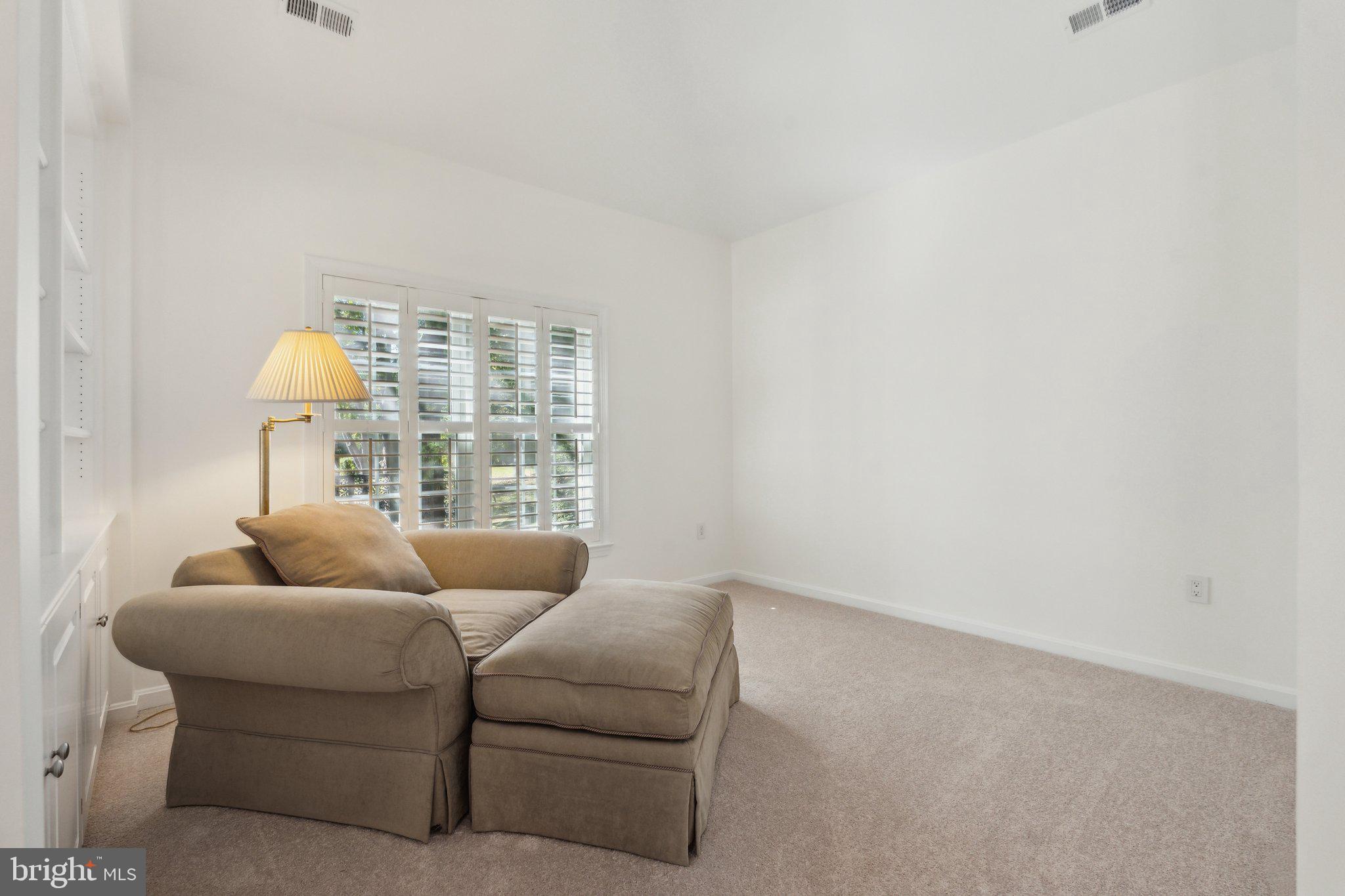 17516 APPLEWOOD LANE