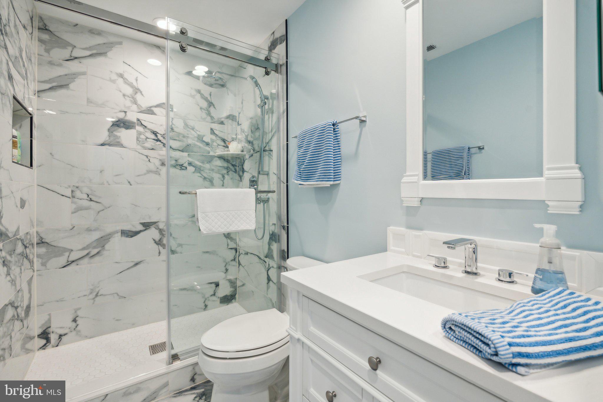 17516 APPLEWOOD LANE