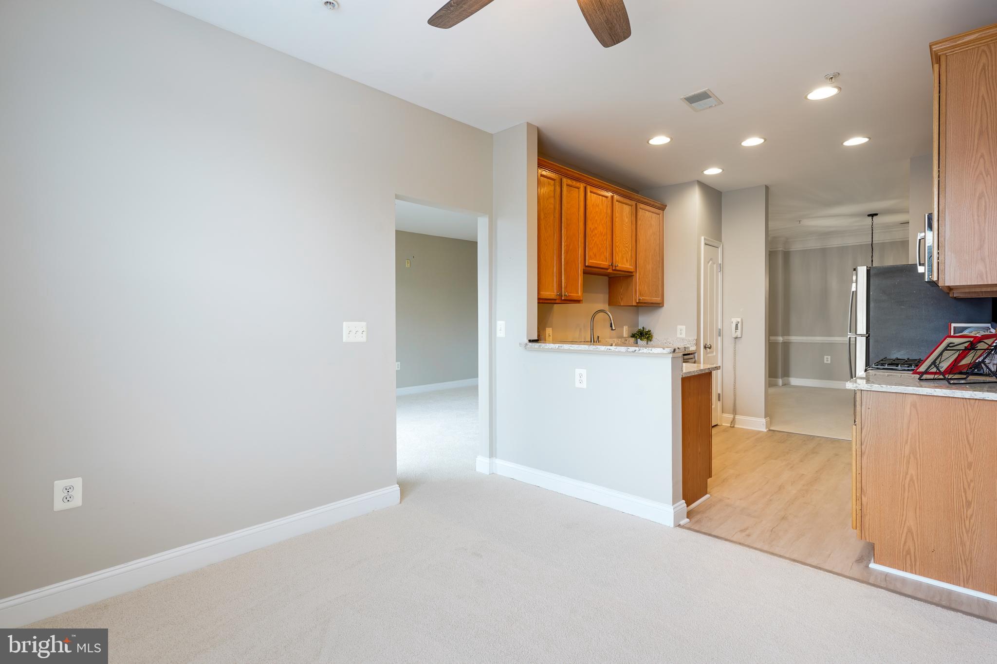 503 KING FARM BOULEVARD 307