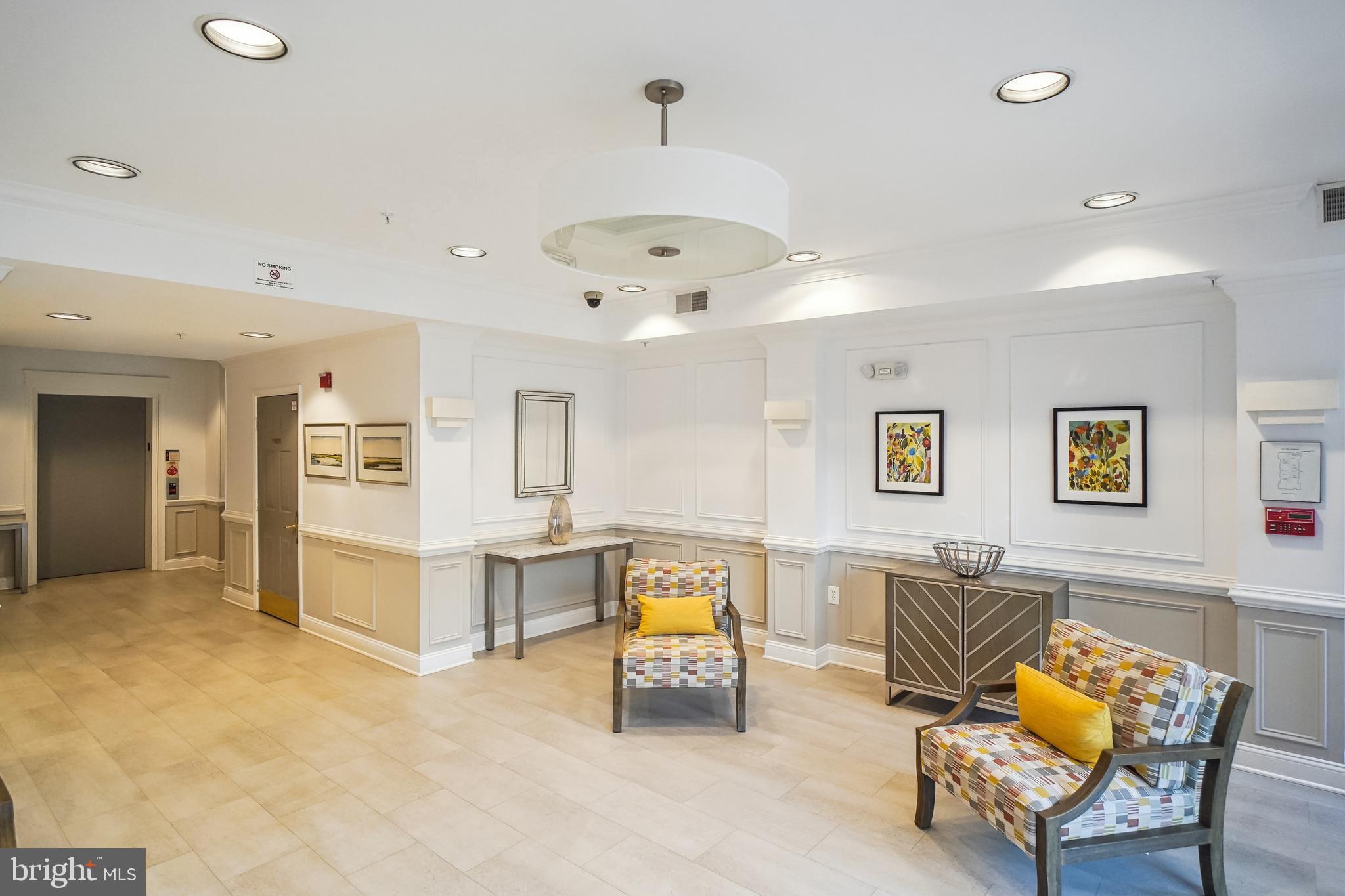 503 KING FARM BOULEVARD 307