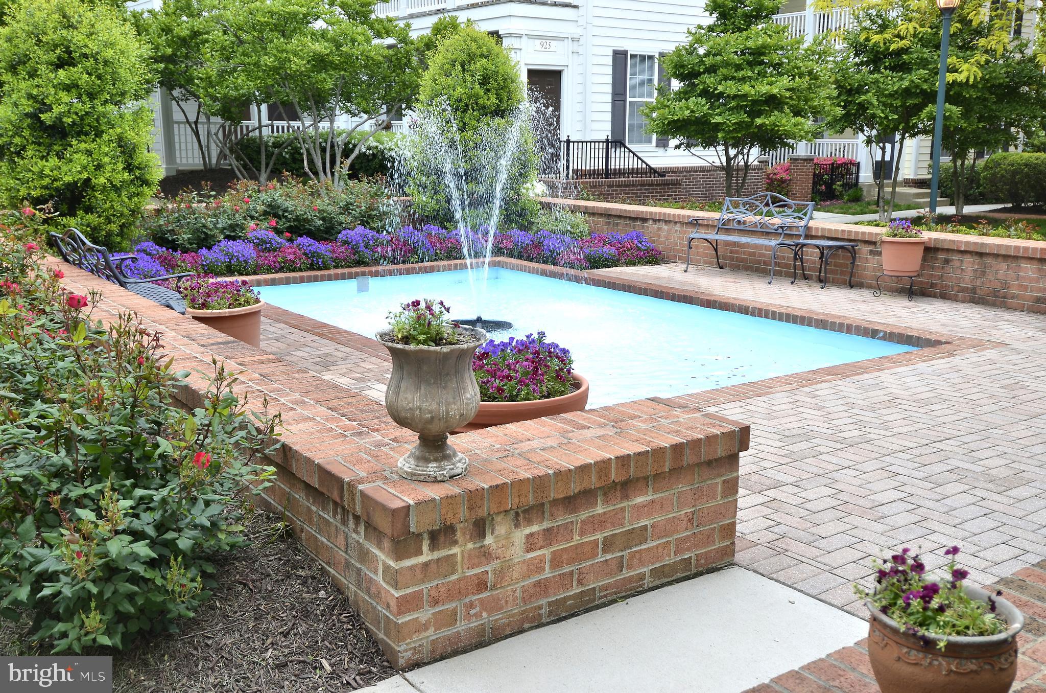 503 KING FARM BOULEVARD 307