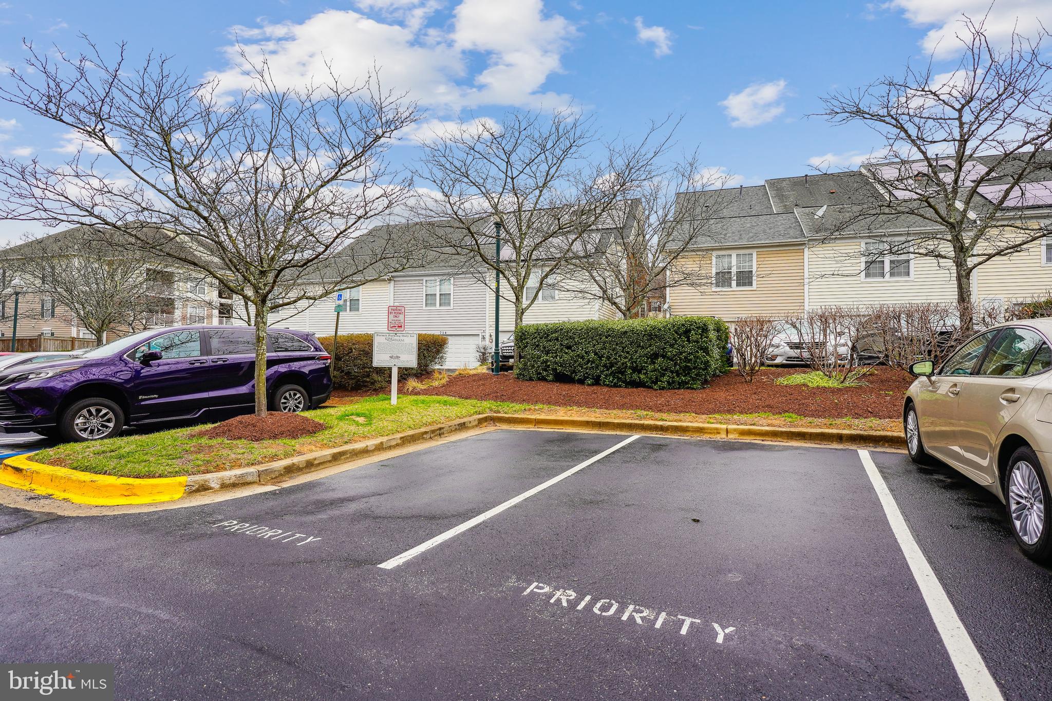 503 KING FARM BOULEVARD 307