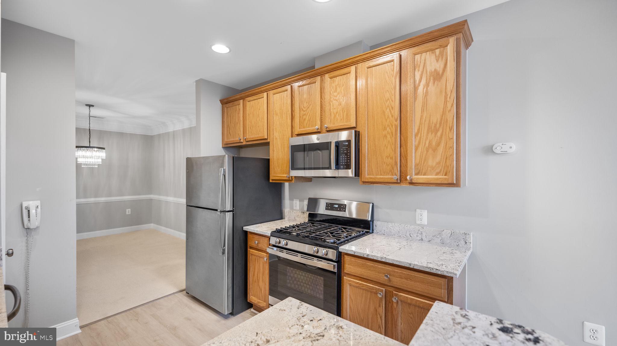 503 KING FARM BOULEVARD 307