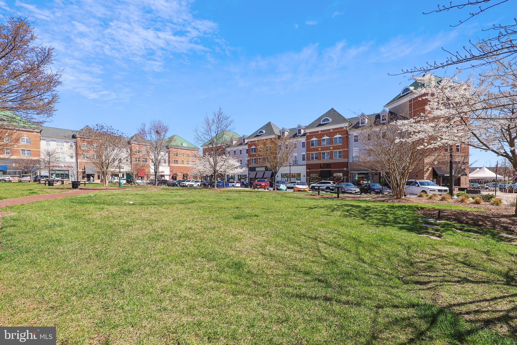 503 KING FARM BOULEVARD 307