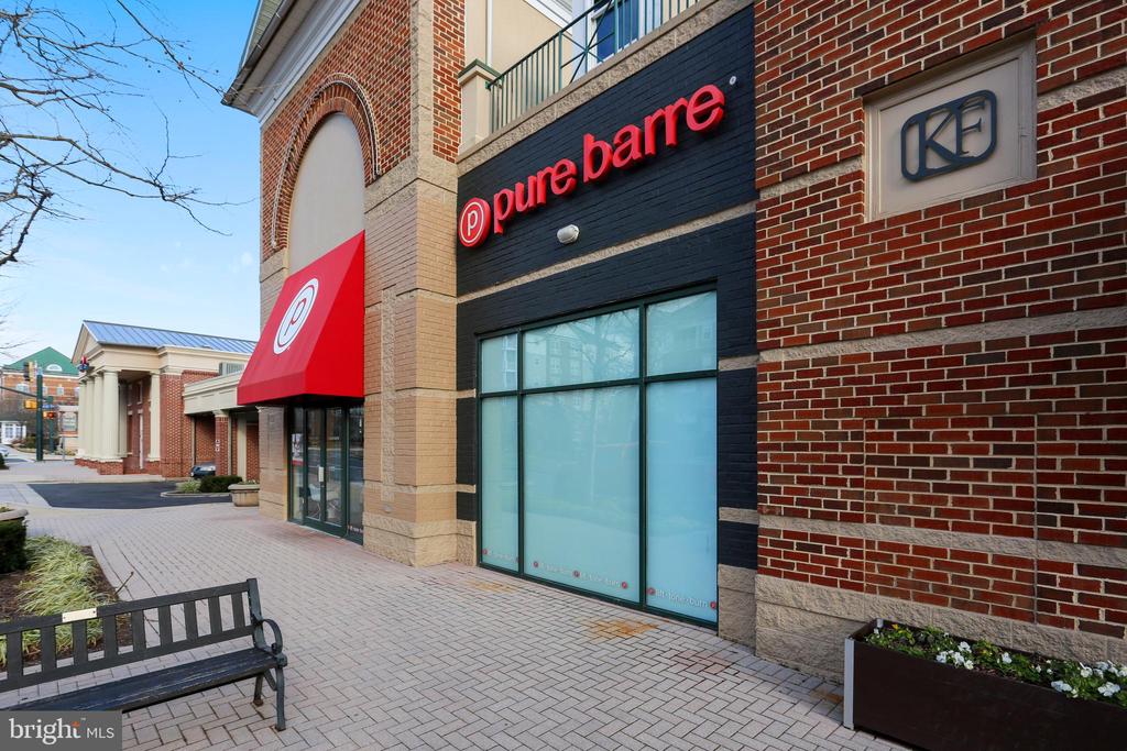 503 KING FARM BOULEVARD 307