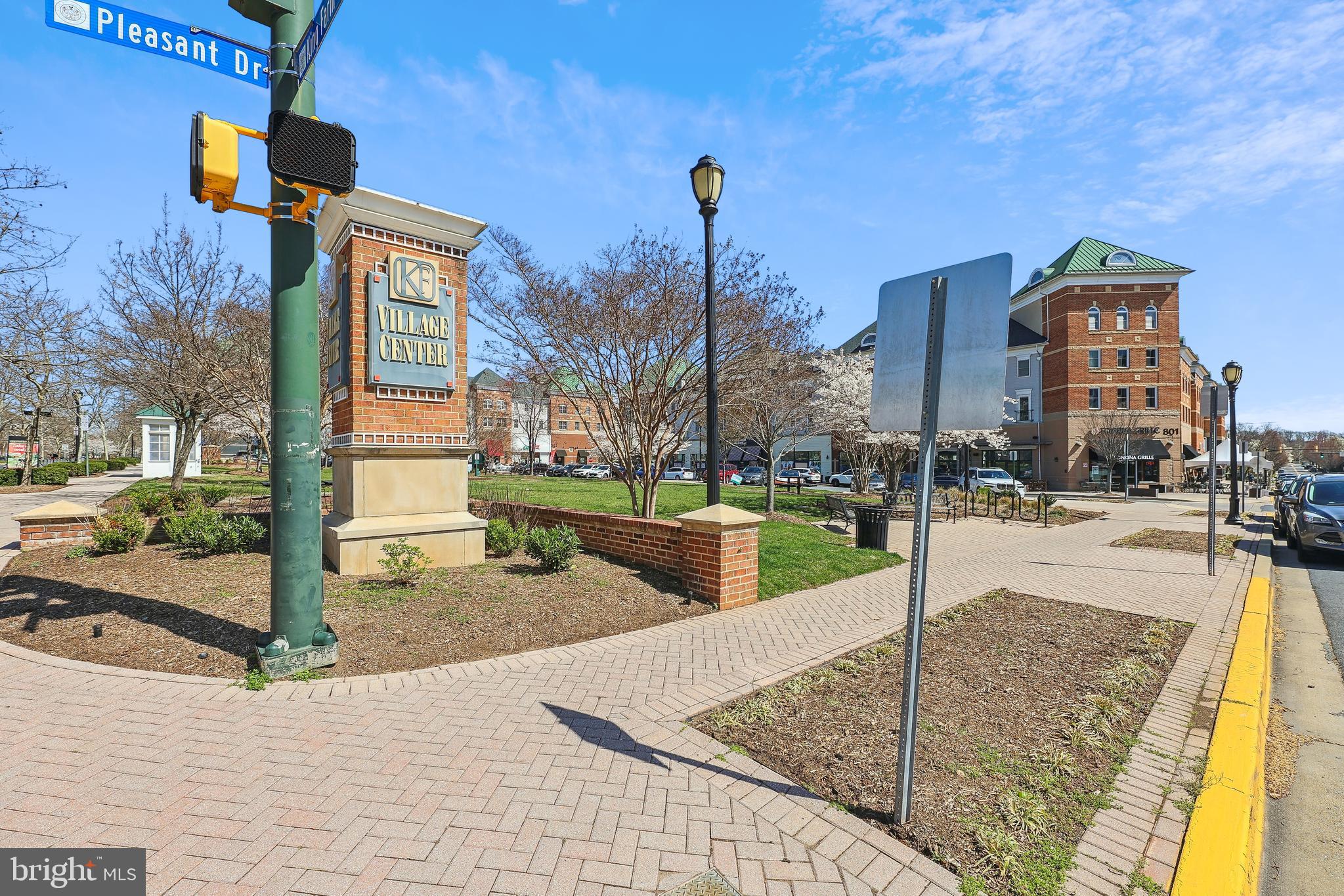 503 KING FARM BOULEVARD 307